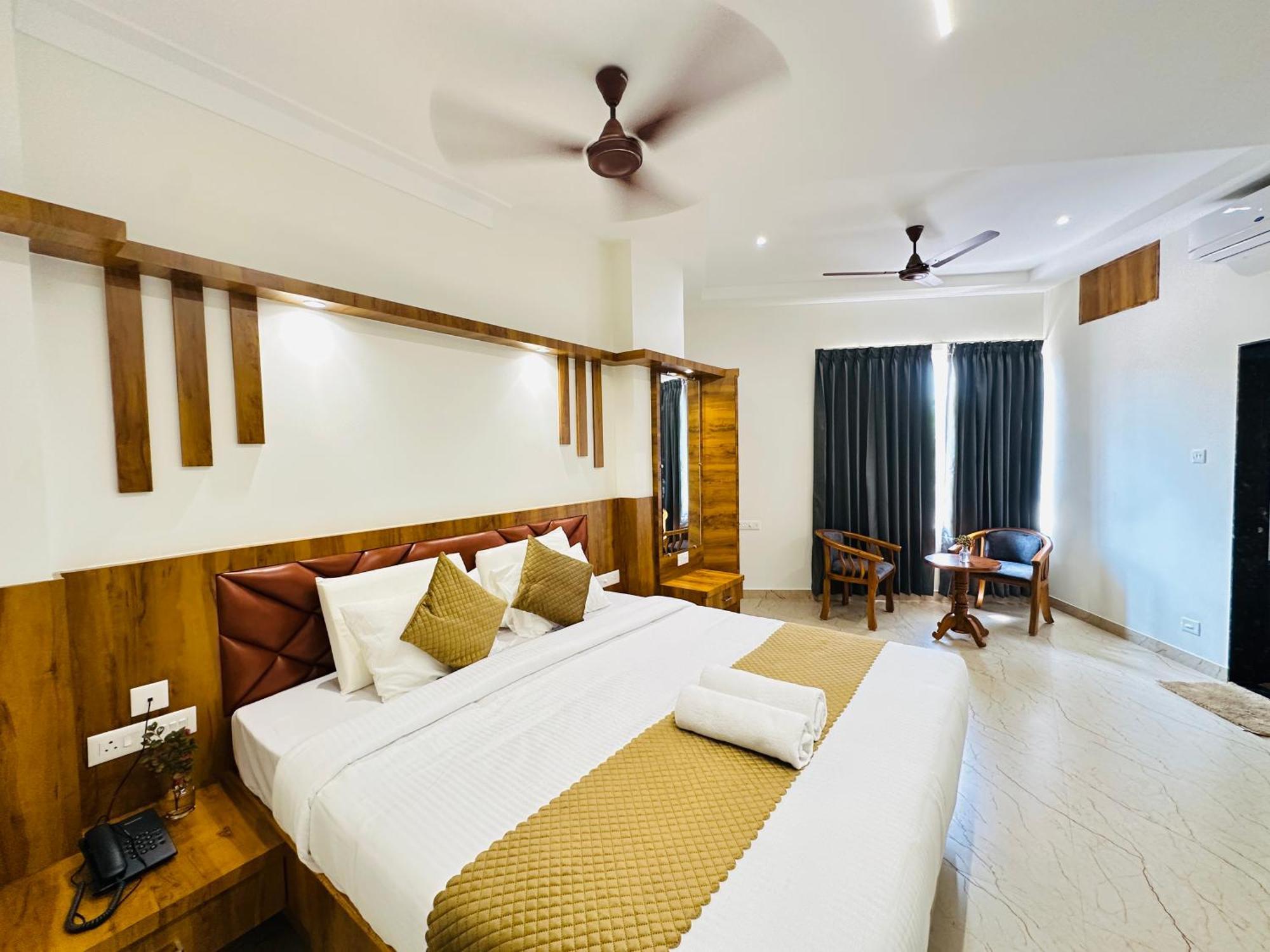 Shambhavi Hotel And Convention Centre Udupi Exteriör bild