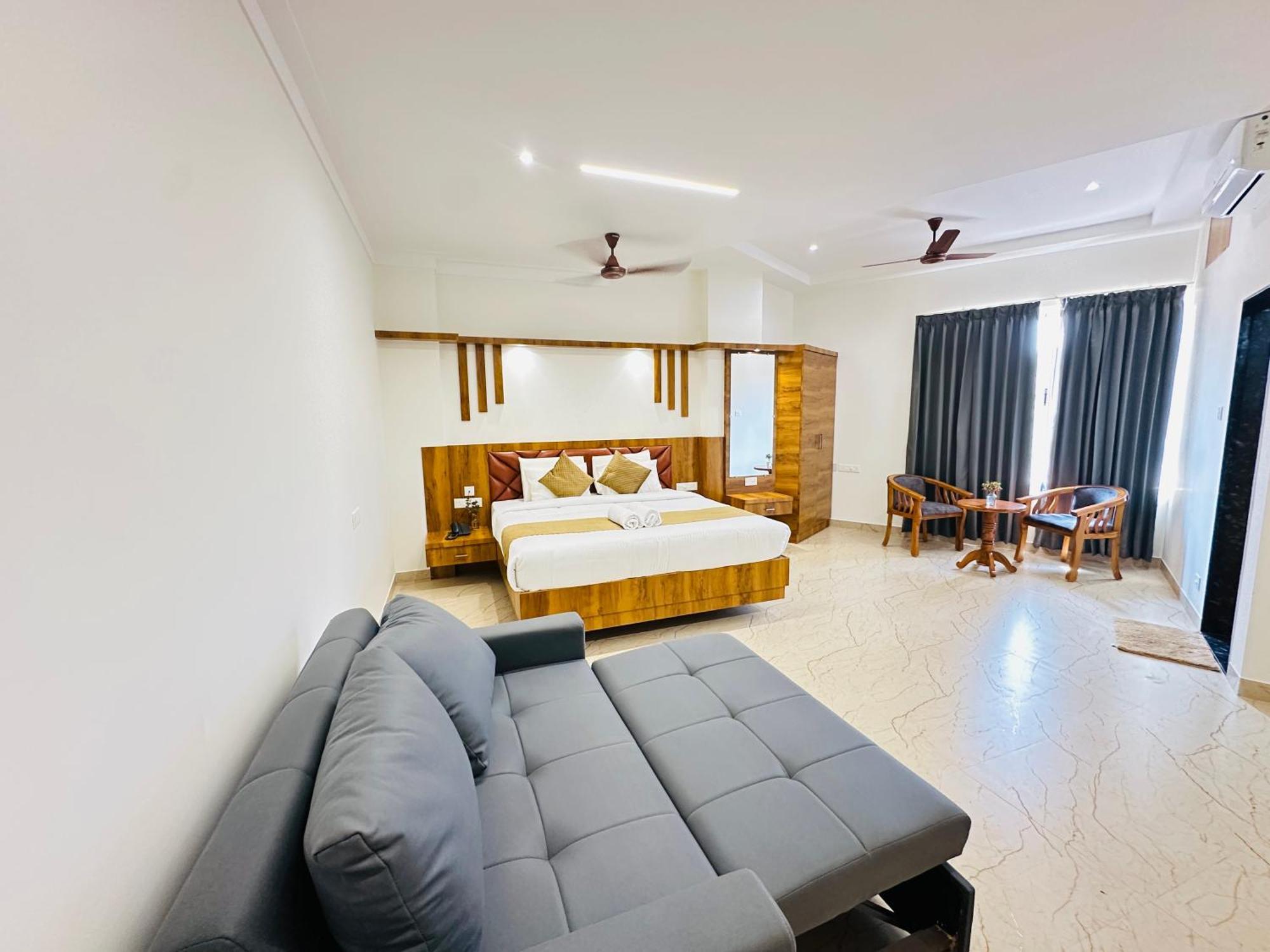 Shambhavi Hotel And Convention Centre Udupi Exteriör bild