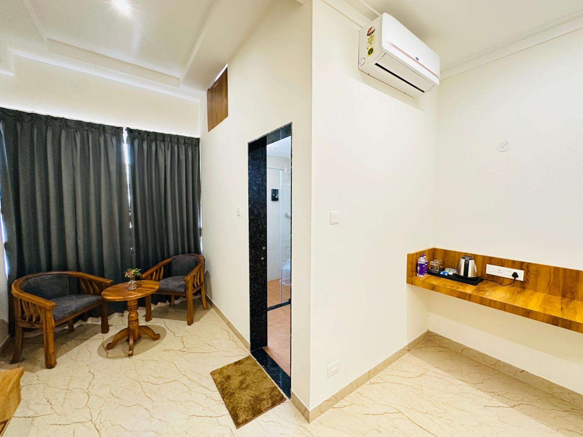 Shambhavi Hotel And Convention Centre Udupi Exteriör bild